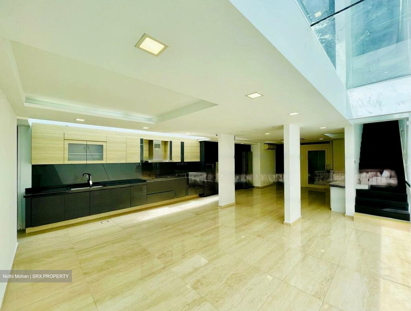 Cairnhill Road (D9), Terrace #470457031